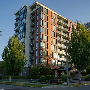 Oswego 4* Victoria