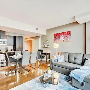 modern-2br-condo-king-bed-downtown-city-views.calgaryhotelsearch.com/